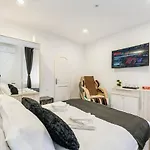 Casa de hóspedes Bada Bing 4*