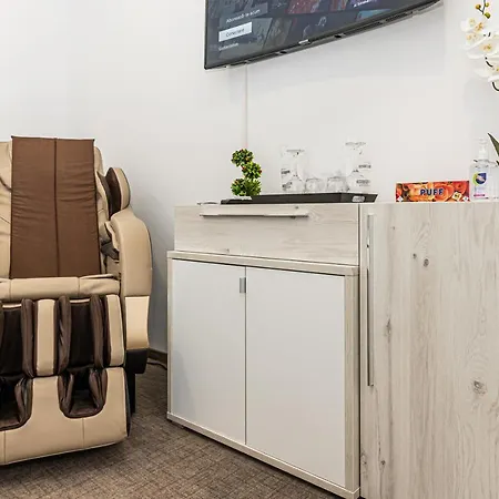 Bada Bing בית הארחה