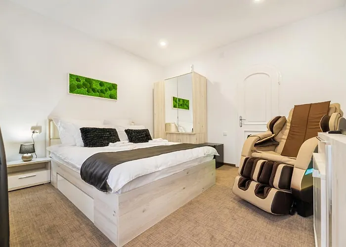 Πανσιόν Bada Bing 4*