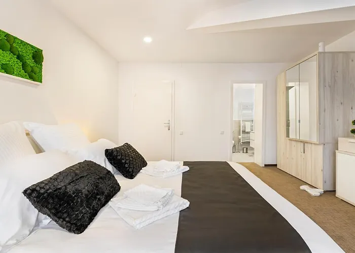 Bada Bing Μπρασόβ